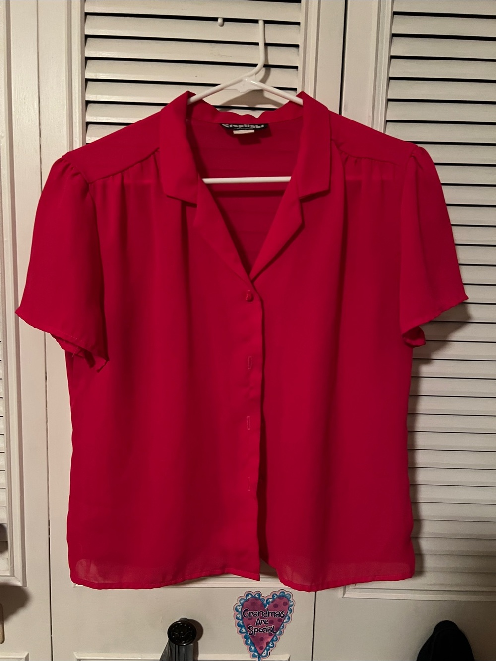 Women’s Short-Sleeve Button-Up Shirt - Hot Pink